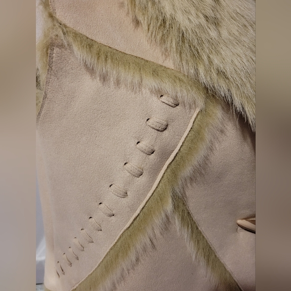 REVERSIBLE FAUX FUR SUEDE VEST - Picture 10 of 10